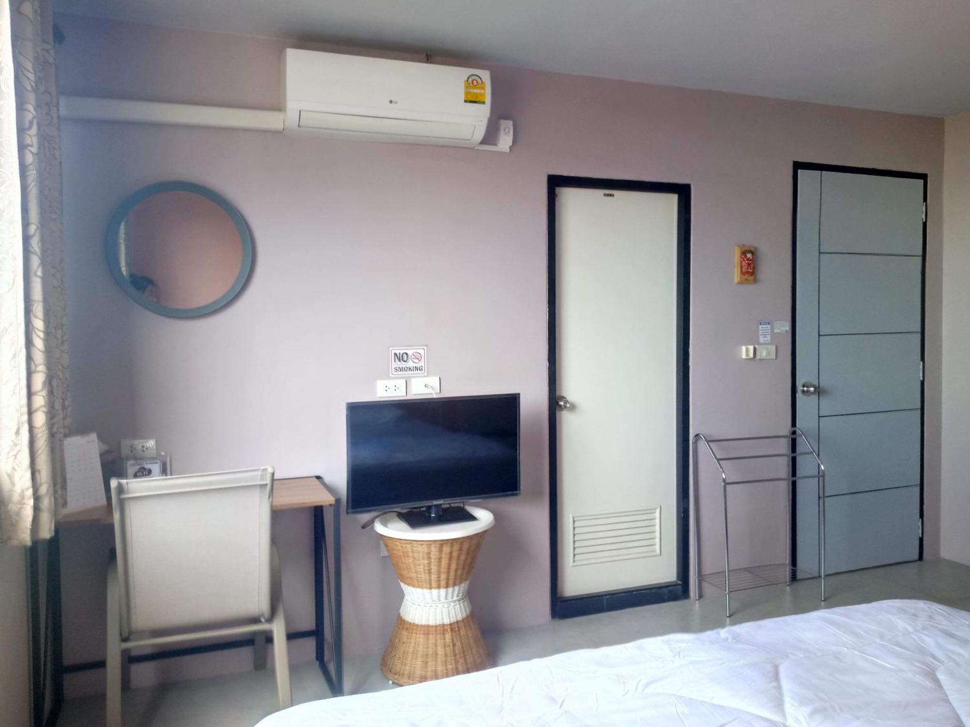 Hotel In Phuket House Exterior foto